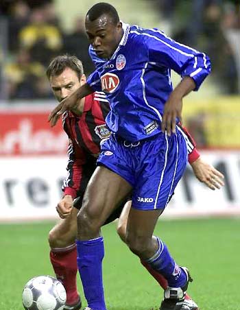 共同应对挑 共同应对挑